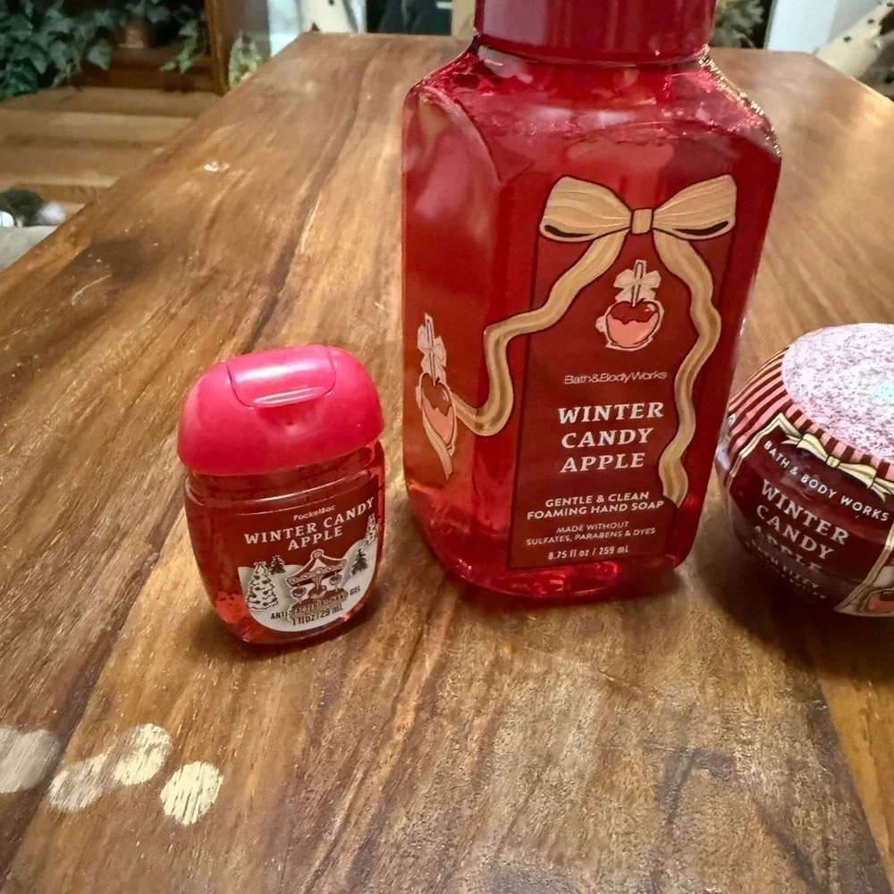 New Bundle of 4 Bath & Body Works Winter Candy Apple Items